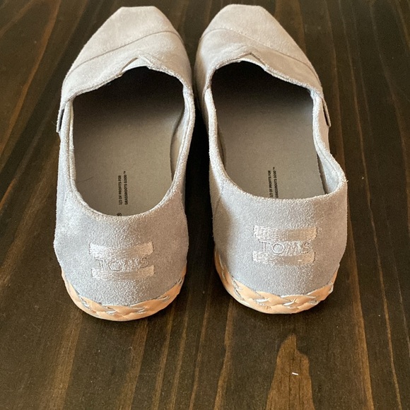 TOMS Classic Slip on Loafer - Picture 3 of 8